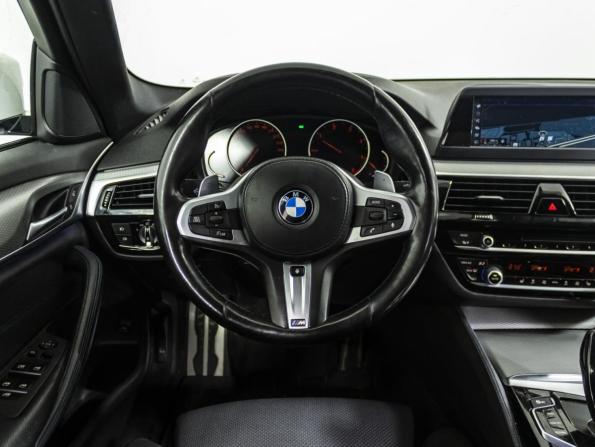 BMW 5 серии VII (G30/G31/G38) с пробегом 2018 года, цена 2 999 000 рублей, 131911 км, седан, Автокод Объявления