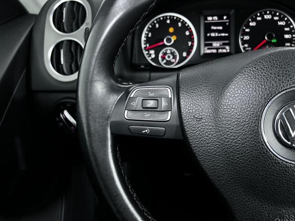 Volkswagen Tiguan I с пробегом 2010 года, цена 920 000 рублей, 200549 км, внедорожник, Автокод Объявления