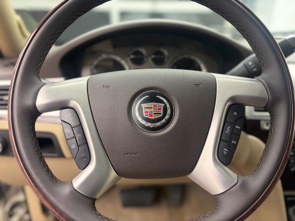 Cadillac Escalade III с пробегом 2011 года, цена 1 599 000 рублей, 206159 км, внедорожник, Автокод Объявления
