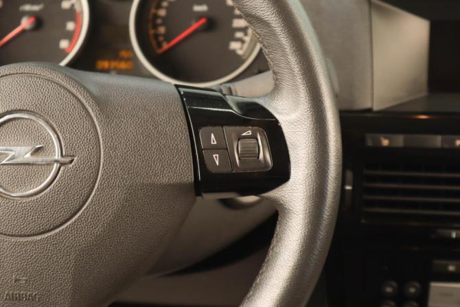 Opel Astra H Рестайлинг с пробегом 2014 года, цена 709 000 рублей, 93552 км, хэтчбек, Автокод Объявления
