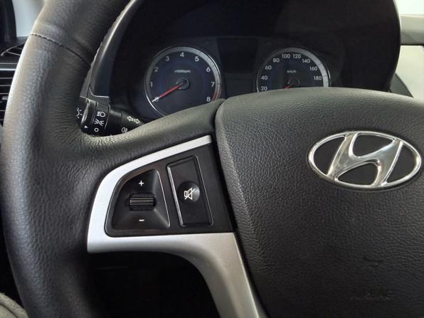 Hyundai Solaris I Рестайлинг с пробегом 2015 года, цена 1 020 000 рублей, 146320 км, седан, Автокод Объявления