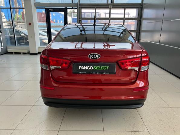 Kia Rio III Рестайлинг с пробегом 2015 года, цена 949 000 рублей, 159229 км, седан, Автокод Объявления