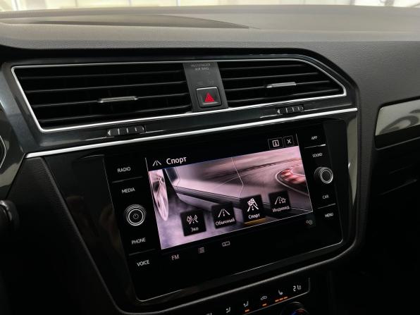 Volkswagen Tiguan II с пробегом 2018 года, цена 2 620 000 рублей, 122668 км, внедорожник, Автокод Объявления