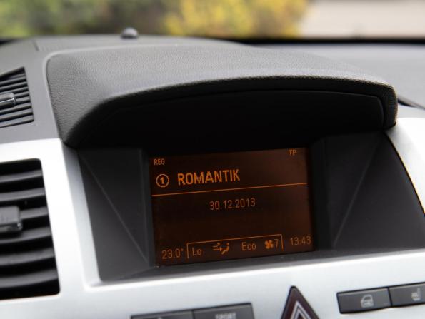 Opel Zafira B Рестайлинг с пробегом 2013 года, цена 878 000 рублей, 127490 км, компактвэн, Автокод Объявления
