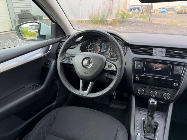 Skoda Octavia III (A7) Рестайлинг с пробегом 2019 года, цена 1 345 000 рублей, 219632 км, лифтбек, Автокод Объявления