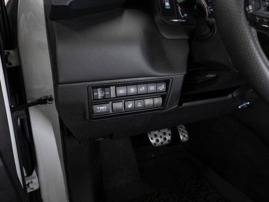 Toyota Sequoia III Москва  - изображение 20