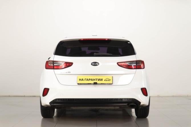 Kia Ceed III с пробегом 2018 года, цена 1 629 000 рублей, 120000 км, универсал, Автокод Объявления