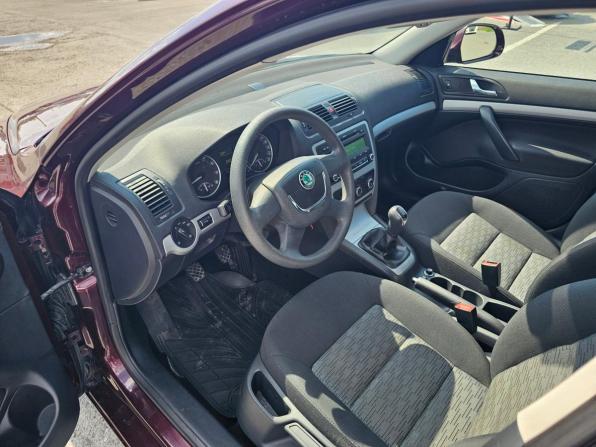 Skoda Octavia II (A5) Рестайлинг с пробегом 2012 года, цена 754 995 рублей, 129400 км, лифтбек, Автокод Объявления