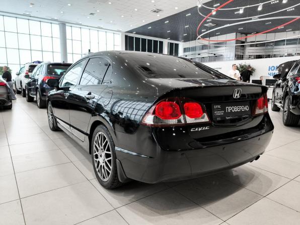 Honda Civic VIII Рестайлинг с пробегом 2009 года, цена 1 090 000 рублей, 100944 км, седан, Автокод Объявления