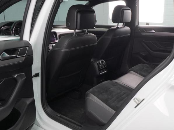 Volkswagen Passat B8 Рестайлинг с пробегом 2019 года, цена 2 699 000 рублей, 155256 км, универсал, Автокод Объявления