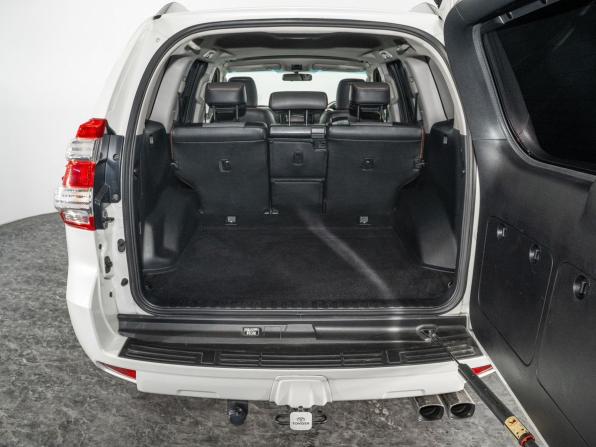 Toyota Land Cruiser Prado 150 Series Рестайлинг 1 с пробегом 2015 года, цена 3 690 500 рублей, 140677 км, внедорожник, Автокод Объявления