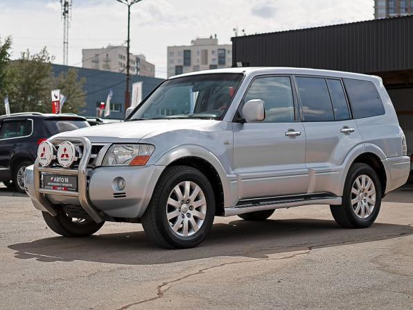 Mitsubishi Pajero III Рестайлинг с пробегом 2004 года, цена 1 099 000 рублей, 275800 км, внедорожник, Автокод Объявления