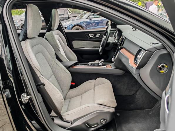 Volvo V60 II с пробегом 2021 года, цена 3 500 000 рублей, 66679 км, универсал, Автокод Объявления