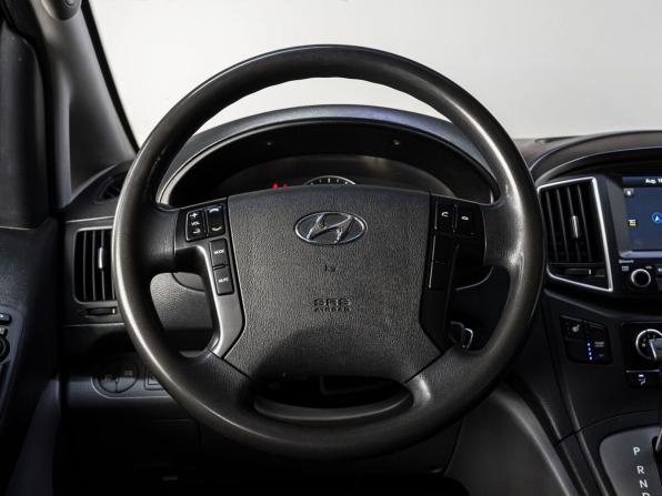 Hyundai Grand Starex I Рестайлинг 2 с пробегом 2018 года, цена 2 659 000 рублей, 223154 км, минивэн, Автокод Объявления