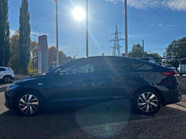 Hyundai Elantra VI (AD) с пробегом 2018 года, цена 1 390 000 рублей, 127192 км, седан, Автокод Объявления