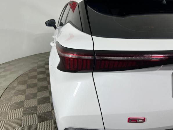 Omoda C5 I с пробегом 2023 года, цена 1 680 000 рублей, 64121 км, внедорожник, Автокод Объявления