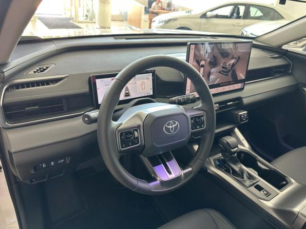 Toyota RAV4 VI (XA60) с пробегом 2026 года, цена 4 250 000 рублей, 7 км, внедорожник, Автокод Объявления