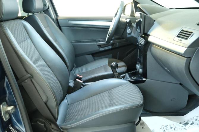 Opel Astra H Рестайлинг с пробегом 2012 года, цена 859 000 рублей, 109000 км, седан, Автокод Объявления