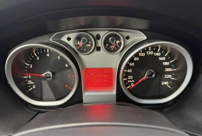 Ford Focus II Рестайлинг с пробегом 2011 года, цена 550 000 рублей, 195933 км, хэтчбек, Автокод Объявления