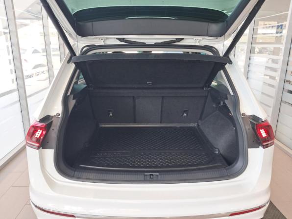 Volkswagen Tiguan II с пробегом 2018 года, цена 2 799 000 рублей, 148055 км, внедорожник, Автокод Объявления