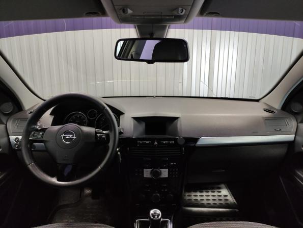 Opel Astra H Рестайлинг с пробегом 2011 года, цена 570 000 рублей, 173236 км, седан, Автокод Объявления