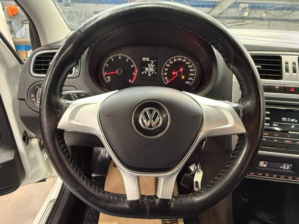 Volkswagen Polo V Рестайлинг с пробегом 2017 года, цена 1 085 000 рублей, 106750 км, седан, Автокод Объявления