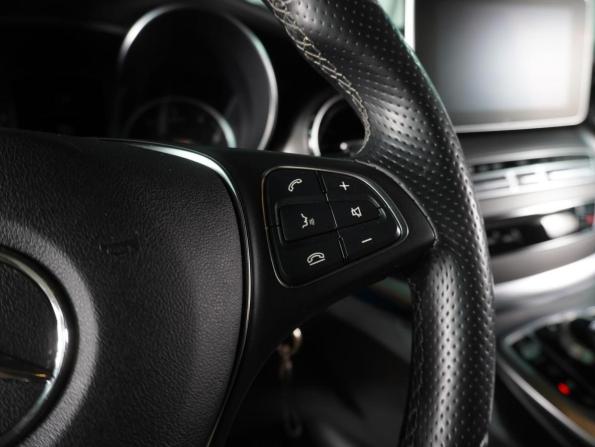 Mercedes-Benz V-Класс III (W447) Рестайлинг с пробегом 2019 года, цена 4 999 000 рублей, 131297 км, минивэн, Автокод Объявления