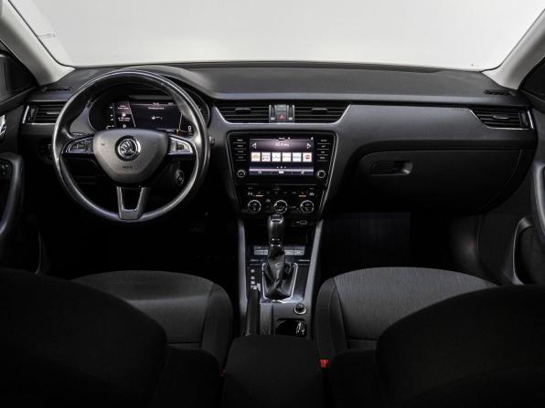 Skoda Octavia III (A7) Рестайлинг с пробегом 2018 года, цена 2 190 000 рублей, 105834 км, лифтбек, Автокод Объявления