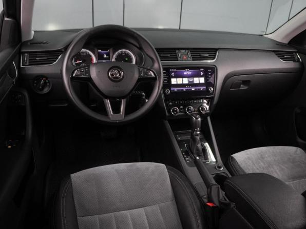 Skoda Octavia III (A7) Рестайлинг с пробегом 2018 года, цена 2 049 000 рублей, 122758 км, лифтбек, Автокод Объявления