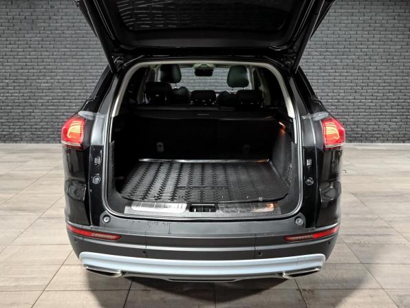 Geely Atlas Pro с пробегом 2023 года, цена 2 050 000 рублей, 72821 км, внедорожник, Автокод Объявления
