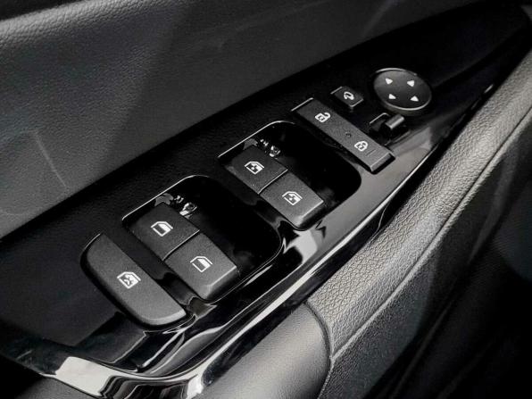 Kia Sportage V с пробегом 2022 года, цена 3 000 000 рублей, 90701 км, внедорожник, Автокод Объявления