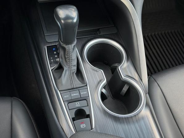 Toyota Camry VIII (XV70) Рестайлинг с пробегом 2023 года, цена 3 150 000 рублей, 77416 км, седан, Автокод Объявления