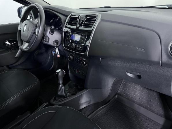 Renault Sandero II с пробегом 2016 года, цена 925 000 рублей, 90239 км, хэтчбек, Автокод Объявления