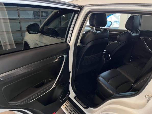 Geely Atlas Pro с пробегом 2022 года, цена 2 480 000 рублей, 38948 км, внедорожник, Автокод Объявления