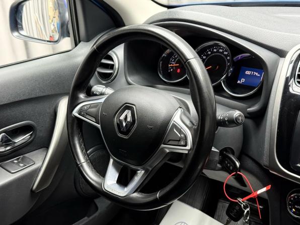 Renault Sandero II Рестайлинг с пробегом 2018 года, цена 1 069 000 рублей, 100773 км, хэтчбек, Автокод Объявления