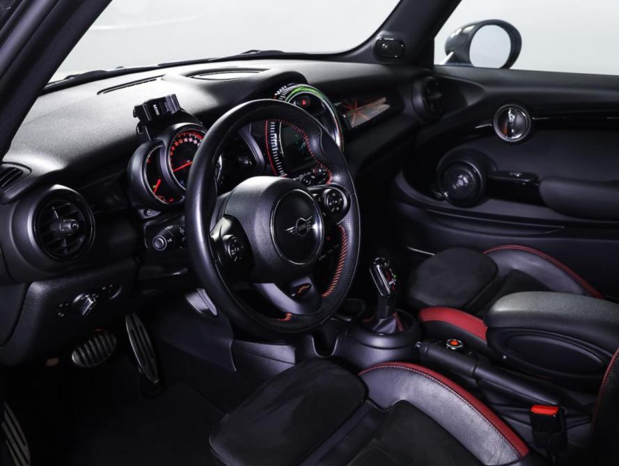 Mini Hatch III (F55/F56) Рестайлинг Москва  - изображение 15