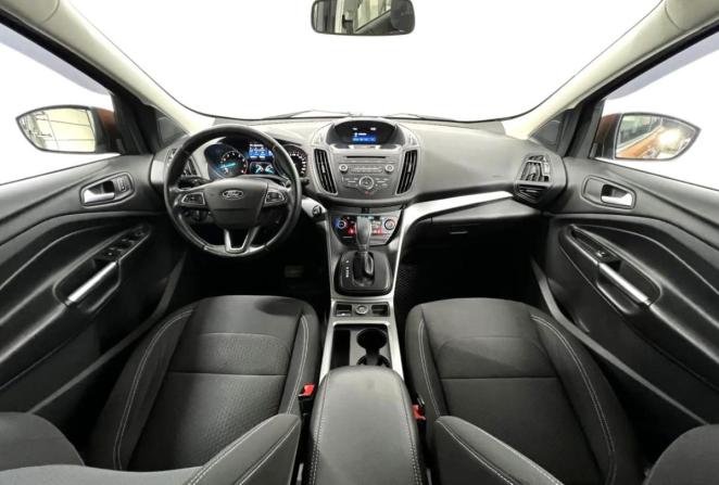 Ford Kuga II Рестайлинг с пробегом 2018 года, цена 1 690 000 рублей, 139760 км, внедорожник, Автокод Объявления