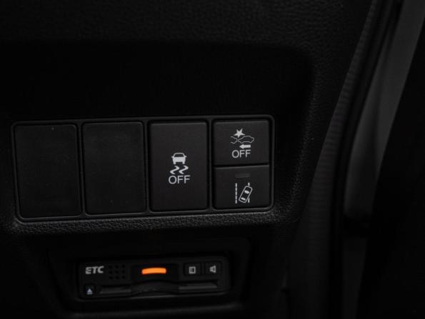 Honda Stepwgn V с пробегом 2015 года, цена 2 050 000 рублей, 106536 км, минивэн, Автокод Объявления