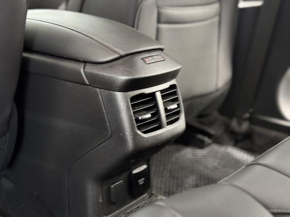Ford Mondeo V с пробегом 2017 года, цена 1 595 000 рублей, 120000 км, седан, Автокод Объявления