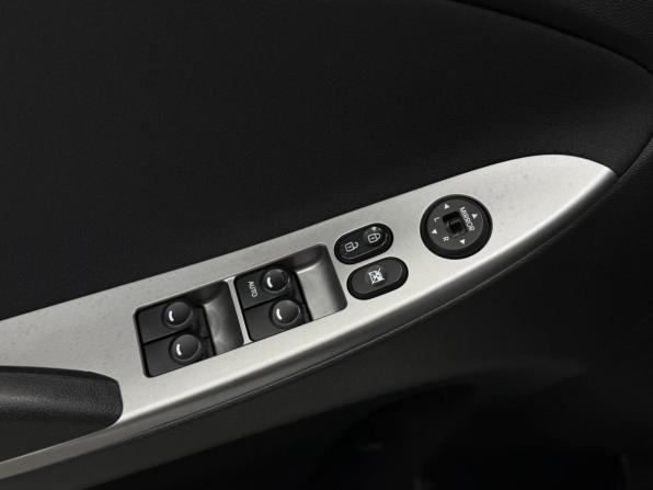 Hyundai Solaris I Рестайлинг с пробегом 2016 года, цена 1 030 000 рублей, 136110 км, седан, Автокод Объявления