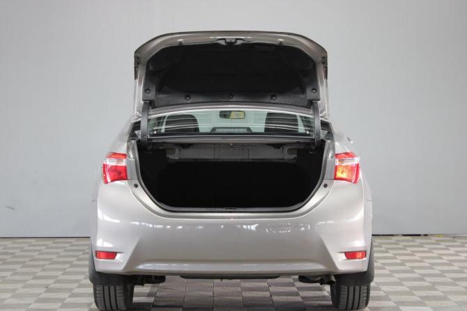 Toyota Corolla XI (E160 E170 E180) с пробегом 2014 года, цена 1 550 000 рублей, 81000 км, седан, Автокод Объявления