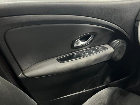 Renault Megane III с пробегом 2010 года, цена 650 000 рублей, 204688 км, хэтчбек, Автокод Объявления