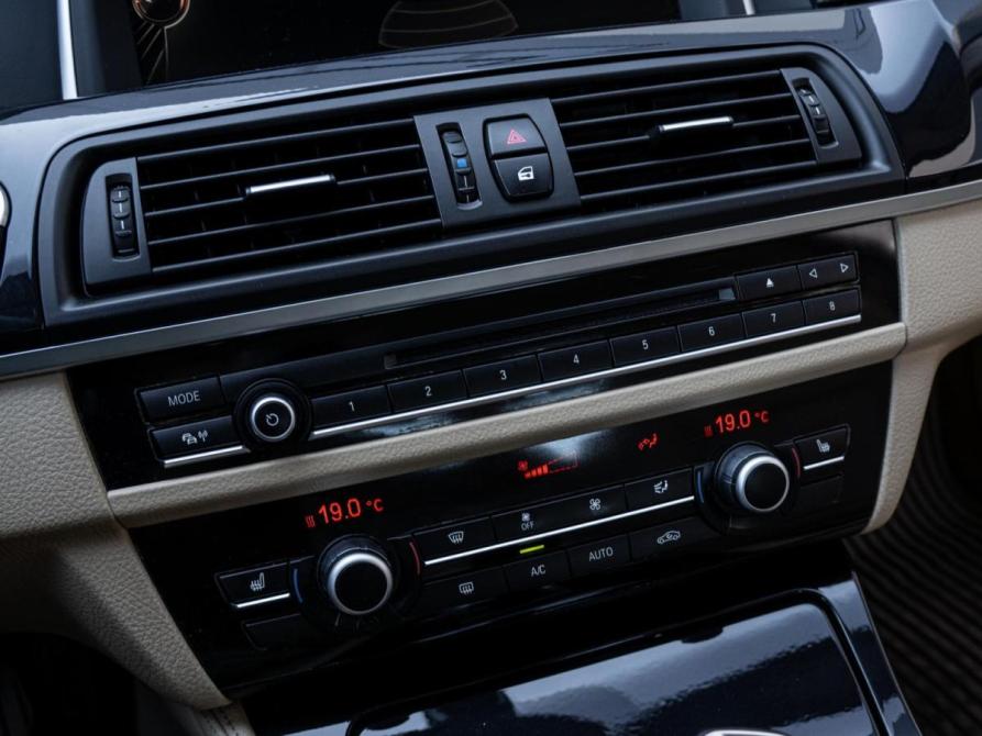BMW 5 серии VI (F10/F11/F07) Рестайлинг Краснодар  - изображение 13