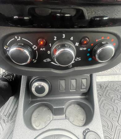 Renault Duster I Рестайлинг с пробегом 2018 года, цена 1 160 000 рублей, 219164 км, внедорожник, Автокод Объявления