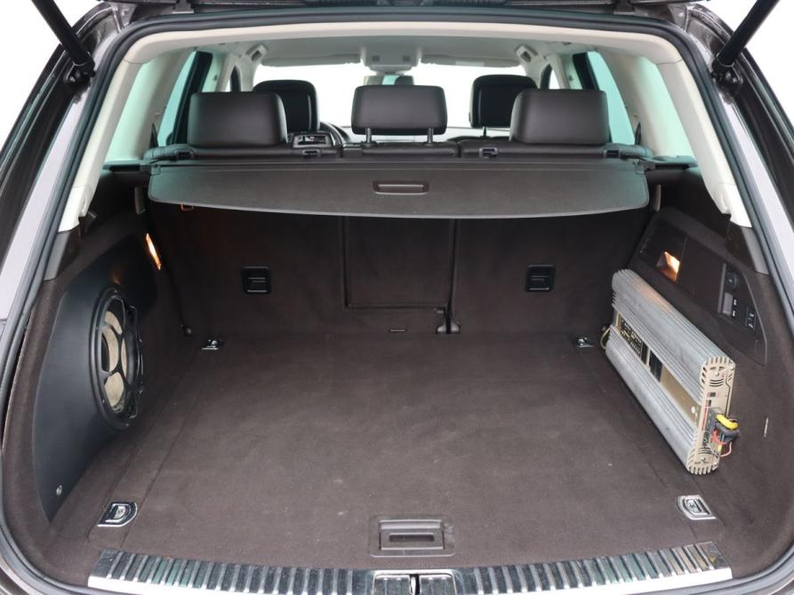 Volkswagen Touareg II Рестайлинг Москва  - изображение 22