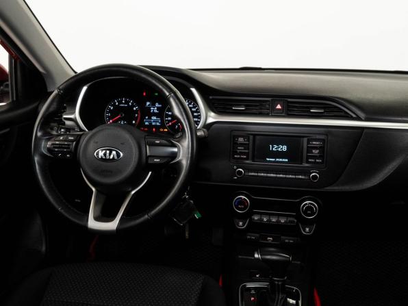 Kia Rio IV Рестайлинг с пробегом 2021 года, цена 1 788 000 рублей, 59120 км, хэтчбек, Автокод Объявления