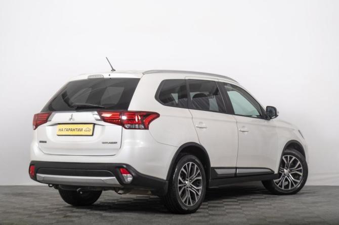 Mitsubishi Outlander III Рестайлинг 2 с пробегом 2015 года, цена 2 199 000 рублей, 150000 км, внедорожник, Автокод Объявления