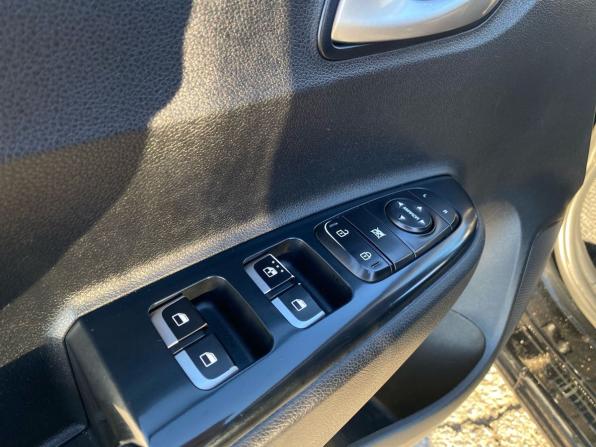 Kia Rio IV Рестайлинг с пробегом 2020 года, цена 1 089 000 рублей, 212406 км, седан, Автокод Объявления