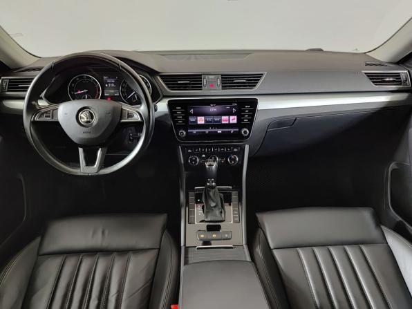 Skoda Superb III с пробегом 2019 года, цена 2 550 000 рублей, 99923 км, лифтбек, Автокод Объявления