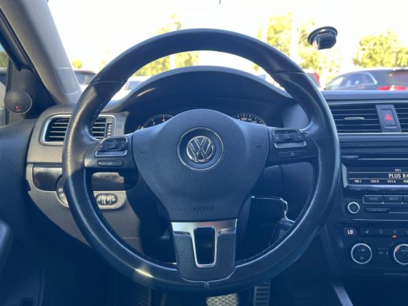 Volkswagen Jetta VI с пробегом 2012 года, цена 1 100 000 рублей, 243135 км, седан, Автокод Объявления
